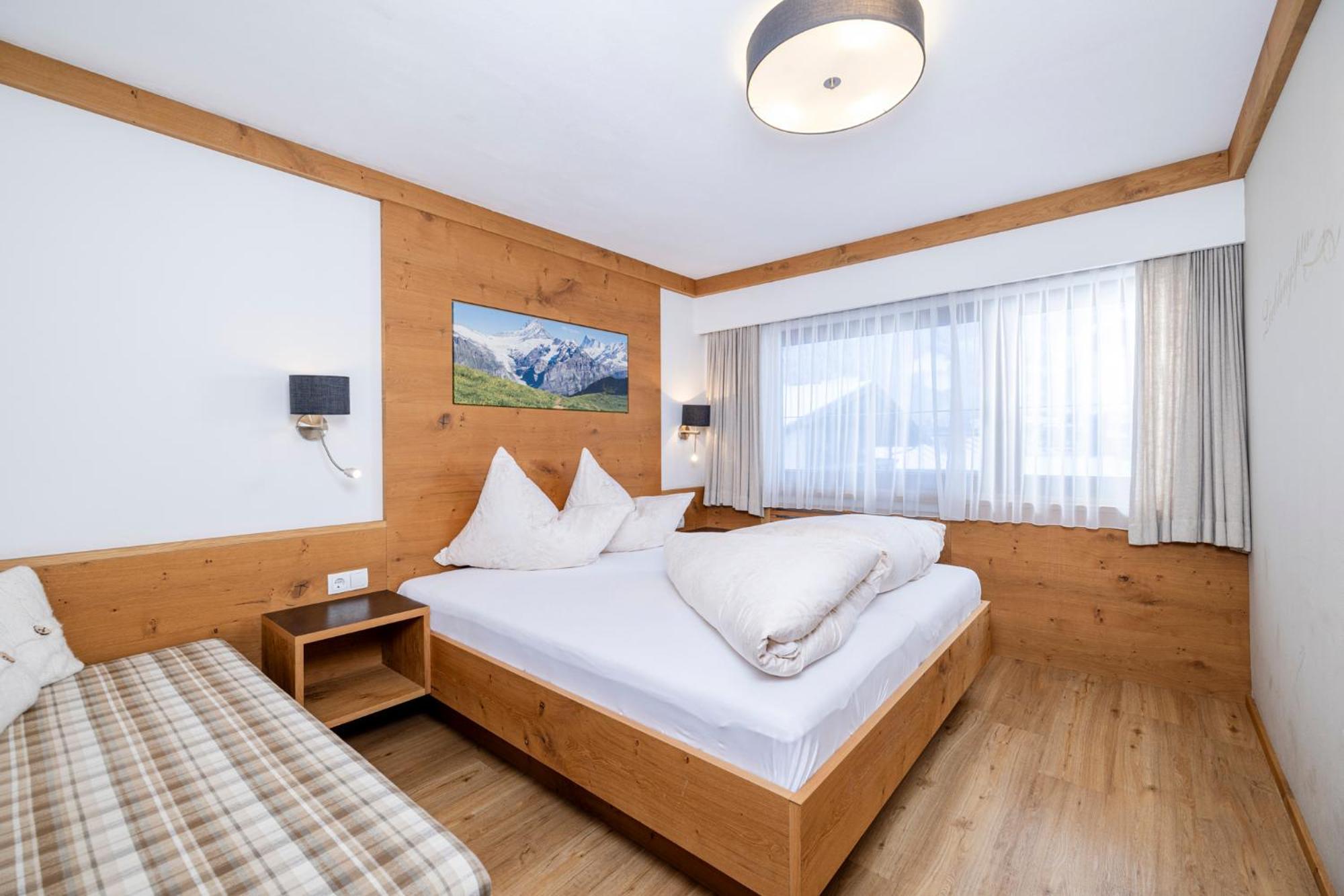 Aparthotel Landhaus St. Joseph Mayrhofen Bagian luar foto